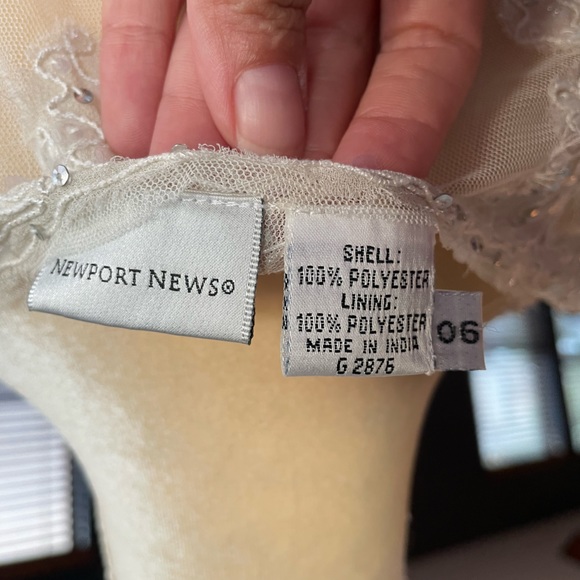 Vintage WEDDING DRESS - Picture 3 of 16